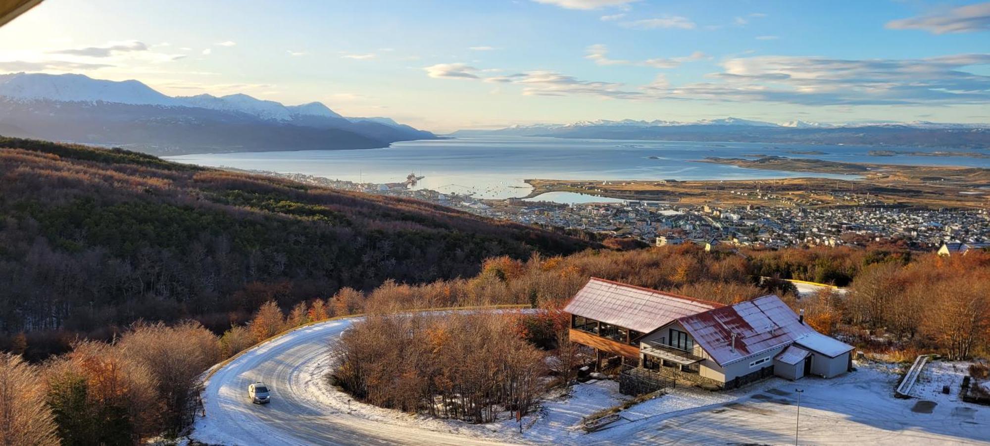 Wyndham Garden Ushuaia Hotel Del Glaciar Esterno foto